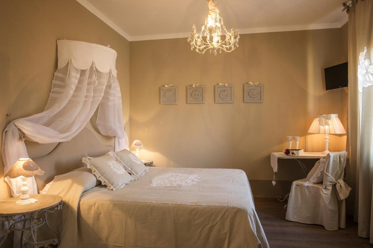 B&B Il Biancospino Абадиа Сан Салваторе Стая снимка